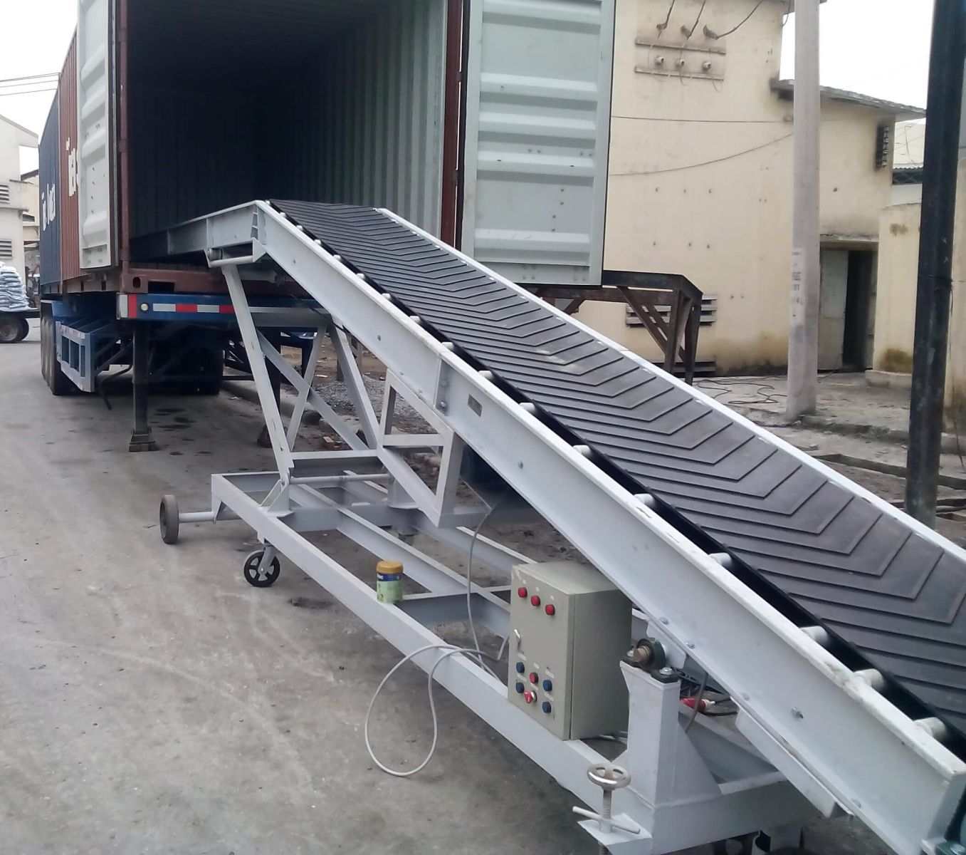 Cao su SVR 3L dùng trong sản xuất gì? Ứng dụng quan trọng trong công nghiệp