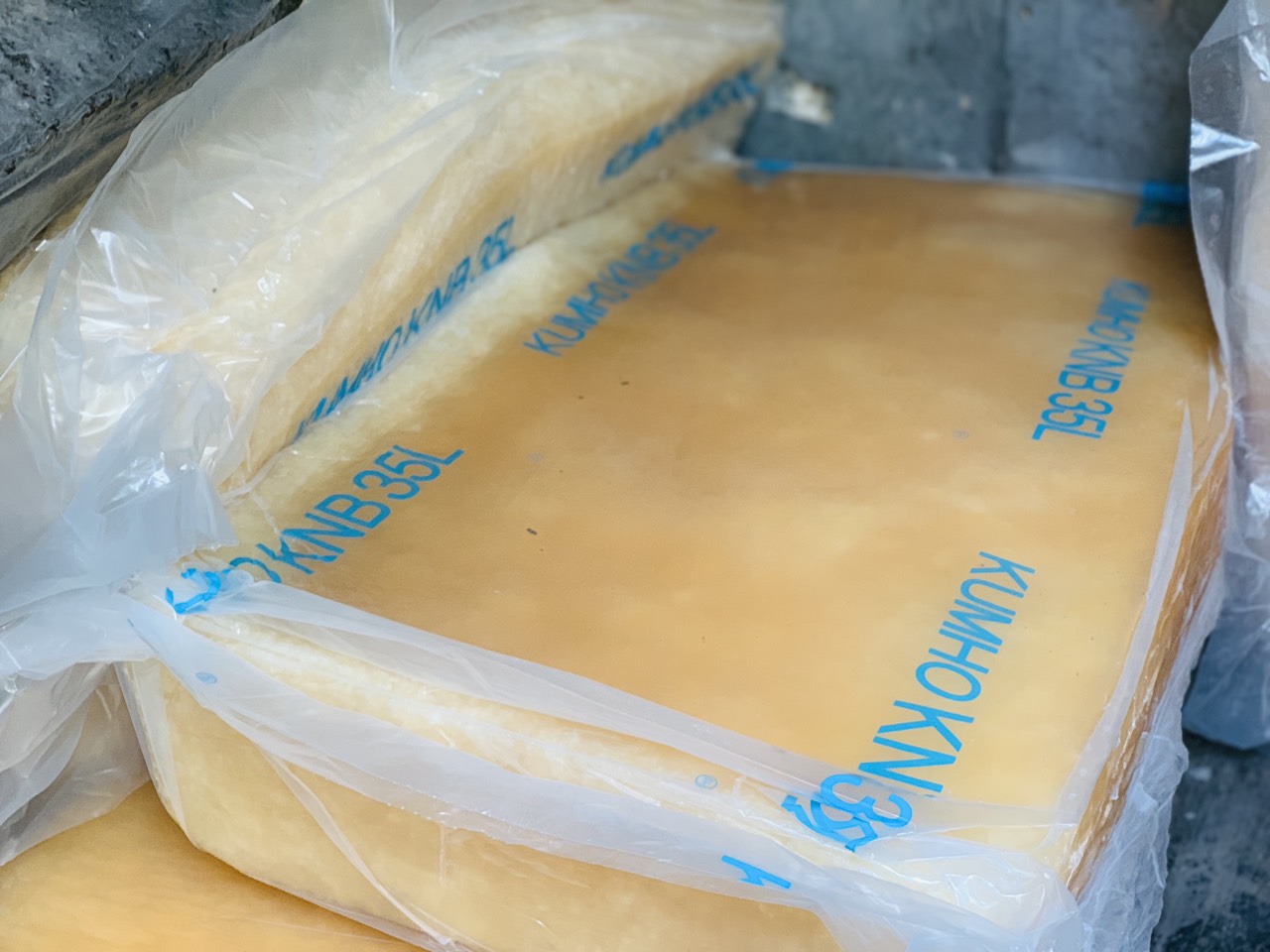 Các đặc tính nổi bật của Cao su KNB 35L