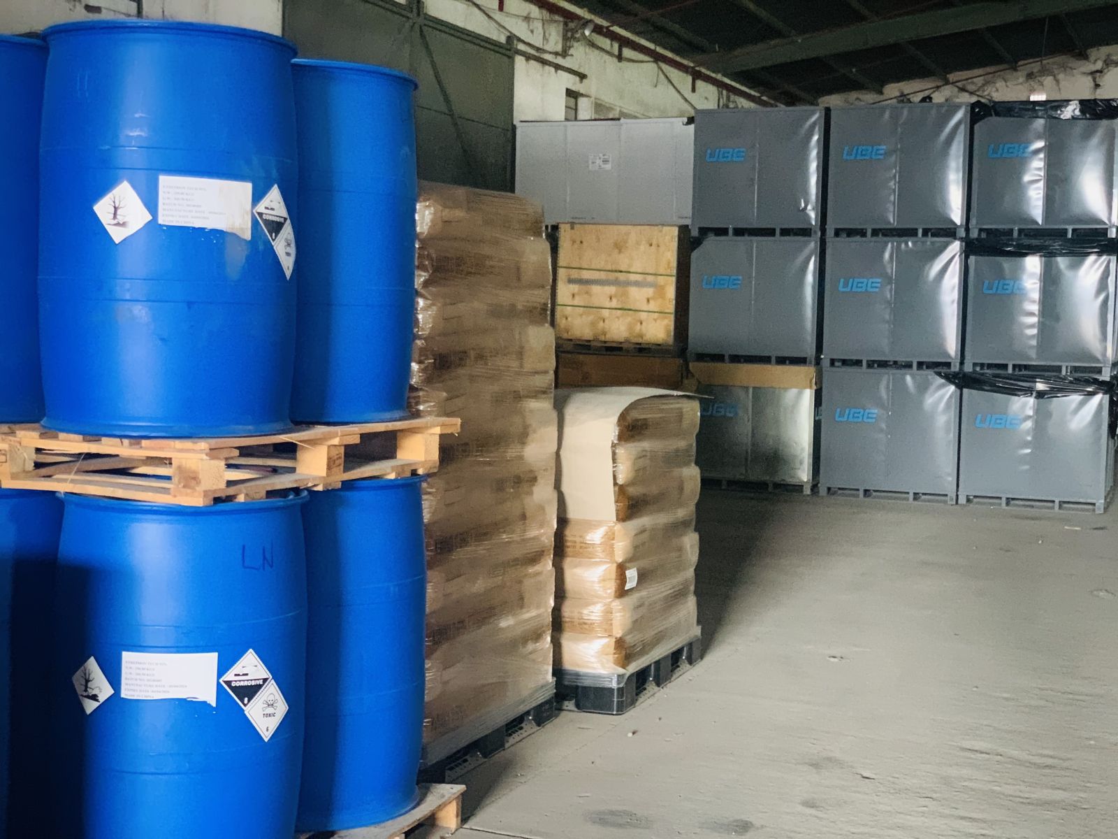 Kho hàng Thiên Vinh International: Chuyên cung cấp Cao su Tổng hợp và Hóa chất cao su Uy tín