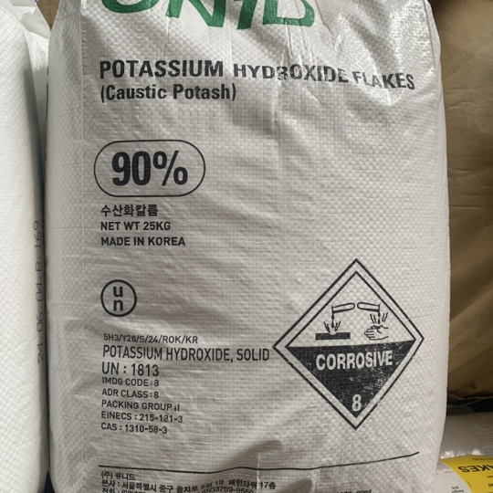 Potassium hydroxide KOH 90%, Hàn Quốc, bao 25kg